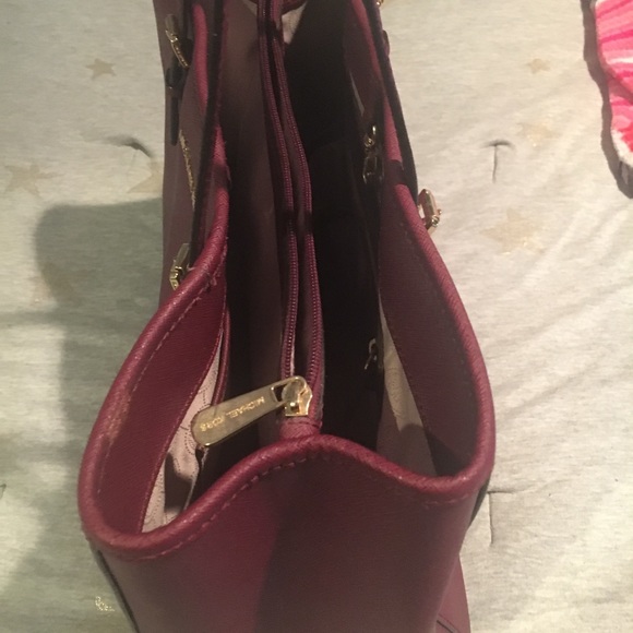 Burgundy MK Shoulder Bag - Picture 5 of 6
